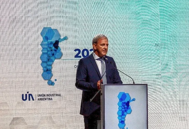 La 20° Jornada de la Industria de la UIER en el CPC de Paraná. La 20° Jornada de la Industria de la UIER en el CPC de Paraná.