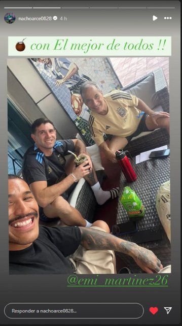 Nacho Arce y Dibu Martínez compartieron unos mates. Nacho Arce y Dibu Martínez compartieron unos mates.