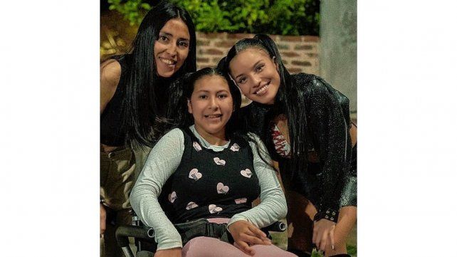 Una fanática de Emilia Mernes cumplió su sueño de conocerla