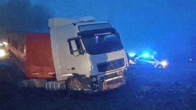 Despiste de camión en autovía 14. Despiste de camión en autovía 14.