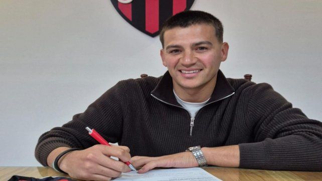 Alan Sosa tiene contrato con Patronato, pero podría retornar a Tigre. Alan Sosa tiene contrato con Patronato, pero podría retornar a Tigre.