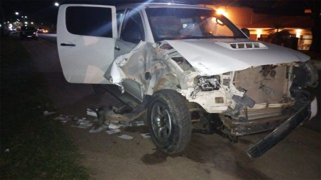 La camioneta quedó retenida a disposición de Juzgado de Faltas por carecer de documentación. Una mujer fue trasladada al hospital Santa Rosa de Chajarí La camioneta quedó retenida a disposición de Juzgado de Faltas por carecer de documentación. Una mujer fue trasladada al hospital Santa Rosa de Chajarí