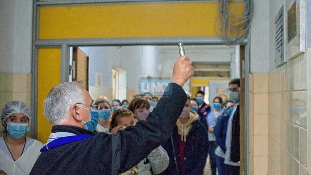 Covid. Descubrieron una placa que recuerda a la enfermera.