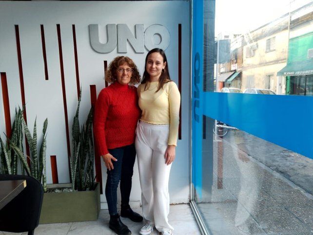 La bandera de Ni una menos trasciende generaciones. Fotografía: Camila Gomez/UNO La bandera de Ni una menos trasciende generaciones. Fotografía: Camila Gomez/UNO