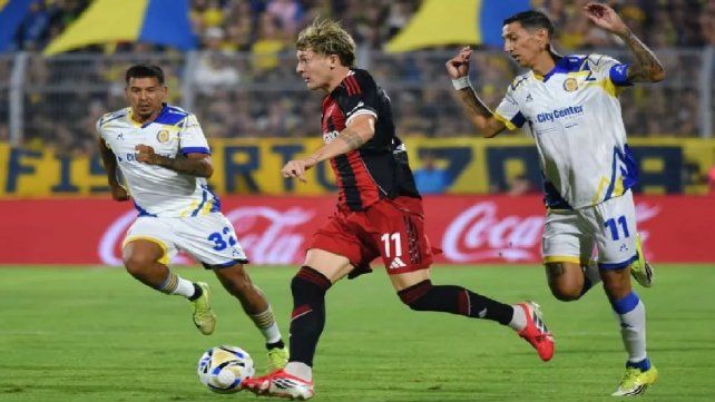 River y Rosario Central se vieron las caras en el Gigante de Arroyito. River y Rosario Central se vieron las caras en el Gigante de Arroyito.