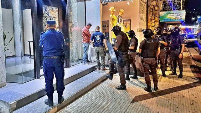 Allanamientos en cuatro ciudades. Allanamientos en cuatro ciudades.