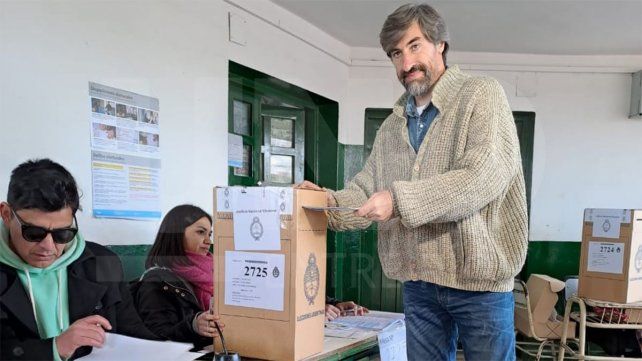 Ángel Giano superaba a Armando Gay. Ángel Giano superaba a Armando Gay.