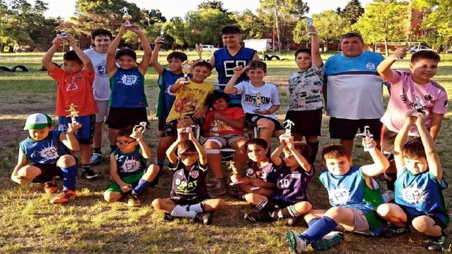 El Podio da inicio al año con muchos sueños por cumplir. El Podio da inicio al año con muchos sueños por cumplir.