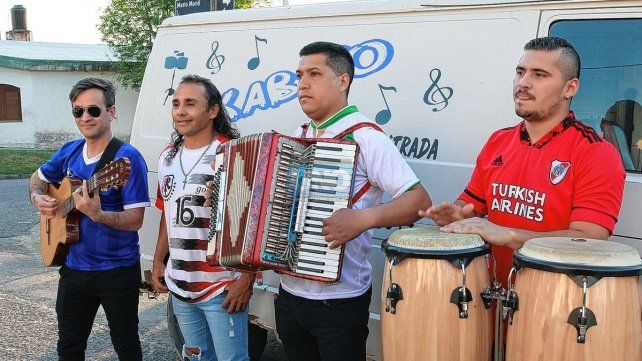Kabito y La Registrada estará este domingo brindando su show en la jornada solidaria por Dylan Retamal.
