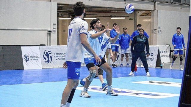 Facundo Hernández en Vélez. Facundo Hernández en Vélez.