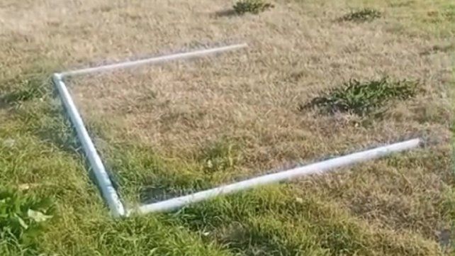 La escuela de fútbol infantil El Podio sufrió otro hecho de vandalismo. La escuela de fútbol infantil El Podio sufrió otro hecho de vandalismo.