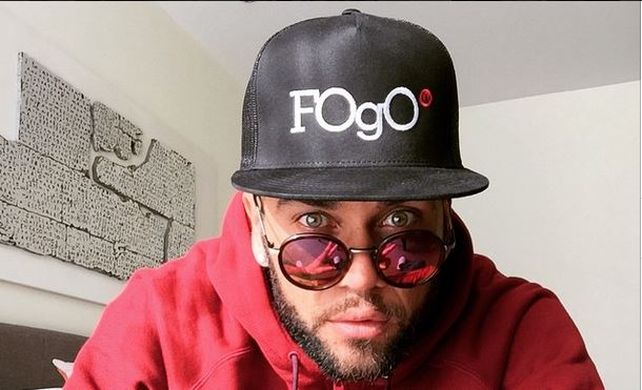 Dani Alves vende Panchos