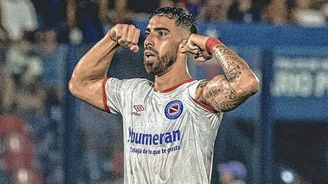 Argentinos Juniors derrotó 3 a 1 a Defensa y Justicia con doblete de Gabriel Ávalos (foto). Argentinos Juniors derrotó 3 a 1 a Defensa y Justicia con doblete de Gabriel Ávalos (foto).