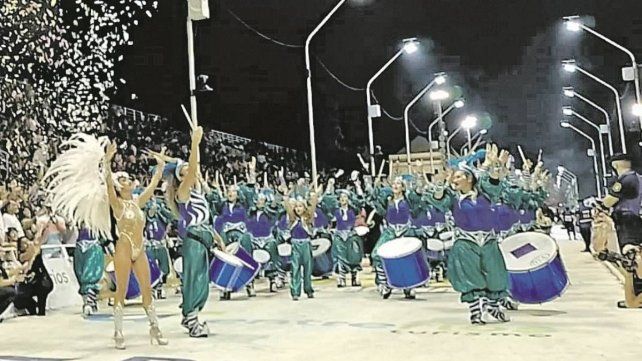 Las Audaces. Es la primera batucada del país integrada sólo por mujeres. Las Audaces. Es la primera batucada del país integrada sólo por mujeres.