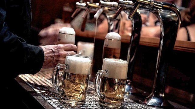 El programa busca que los jóvenes, que son reacios a inocularse, se vacunen contra el Covid-19 