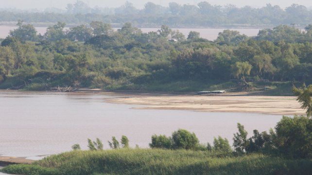 Cerca del 0, el río Paraná enciende alertas por el servicio de agua