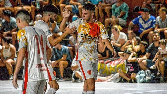 En la temporada 2021 Español se quedó con el título C20 de la Asociación Paranaense de Futsal