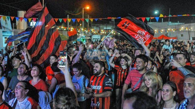 Los hinchas de Patronato revivieron un momento histórico Los hinchas de Patronato revivieron un momento histórico
