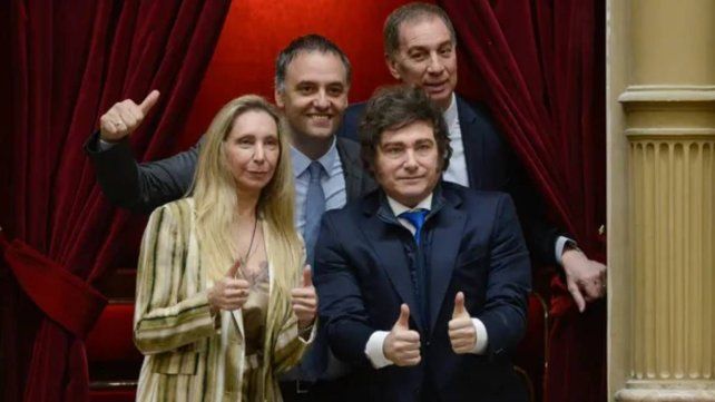 Javier Milei celebró la media sanción de la reforma laboral: "Histórico. VLLC" Javier Milei celebró la media sanción de la reforma laboral: "Histórico. VLLC"