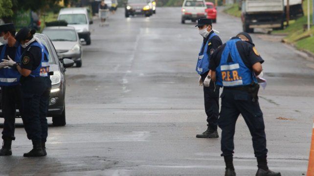 Motochorros que apuñalaron a un joven siguen cometiendo arrebatos en la zona sur de Paraná
