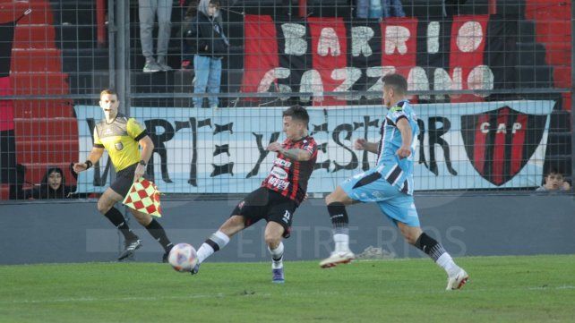 En el Grella Patronato venció a Almagro 1 a 0. El domingo jugarán en cancha del Tricolor. En el Grella Patronato venció a Almagro 1 a 0. El domingo jugarán en cancha del Tricolor.
