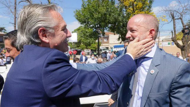El presidente Alberto Fernández desligó al gobernador Axel Kicillof de la polémica por el viaje de lujo del ex jefe de Gabinete bonaerense Martín Insaurralde El presidente Alberto Fernández desligó al gobernador Axel Kicillof de la polémica por el viaje de lujo del ex jefe de Gabinete bonaerense Martín Insaurralde