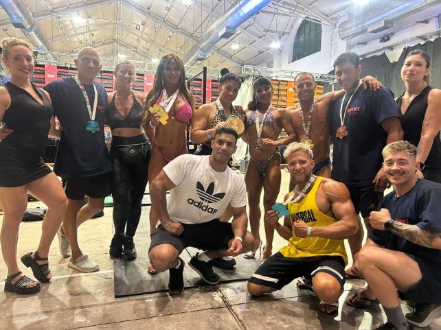 Iván Gullo junto a su entrenadora y compañeros Iván Gullo junto a su entrenadora y compañeros