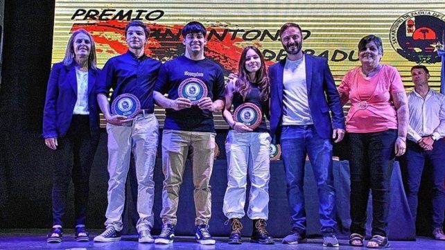 Los deportistas de Concordia recibieron su distinción. Los deportistas de Concordia recibieron su distinción. 