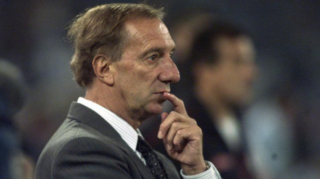 Carlos Bilardo estuvo en todos los detalles. Las cábalas fueron respetadas por el Narigón.