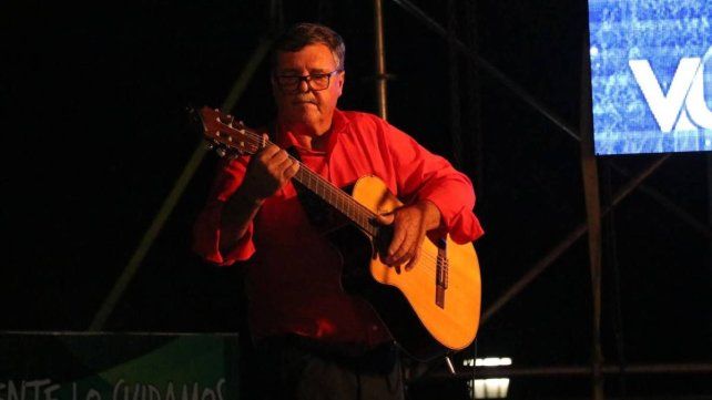 Omar Mayr, uno de los artistas que formarán parte de la grilla de espectáculos Omar Mayr, uno de los artistas que formarán parte de la grilla de espectáculos