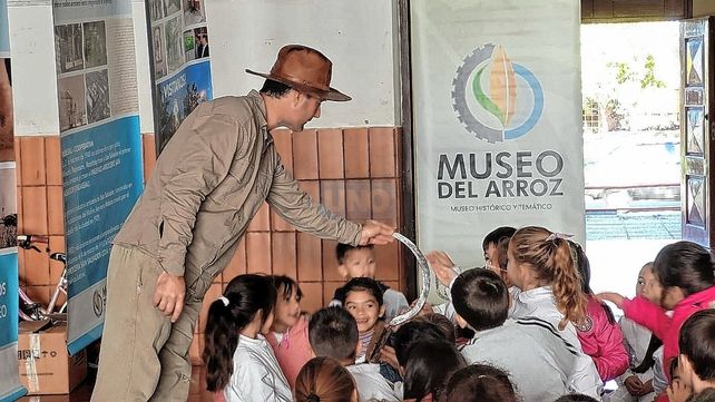 Curiosidad. Con la premisa de acercar la historia a los alumnos de diferentes escuelas, el Museo Viajero de San Salvador comenzó su recorrido. 