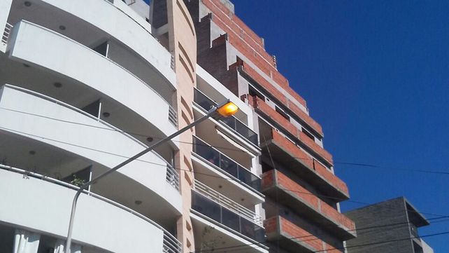 Problemas recurrentes. Por fallas técnicas, hay luces que quedan encendidas de día.