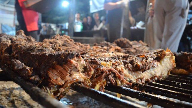 Fiesta Nacional del Asado con Cuero. Viale Entre Ríos. Fiesta Nacional del Asado con Cuero. Viale Entre Ríos.