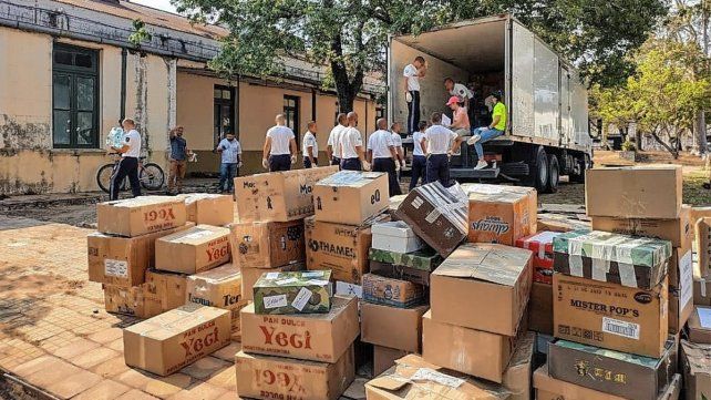 Voluntarios paranaenses viajará el viernes a Alvear, Corrientes, para llevar donaciones a los afectados por los incendios. Reciben ropa, alimentos y otros artículos
