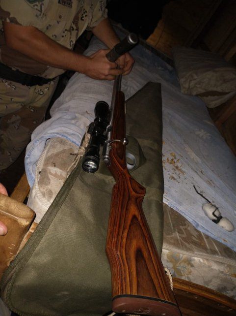 Encontraron las ovejas y la carabina que no tenía papeles.