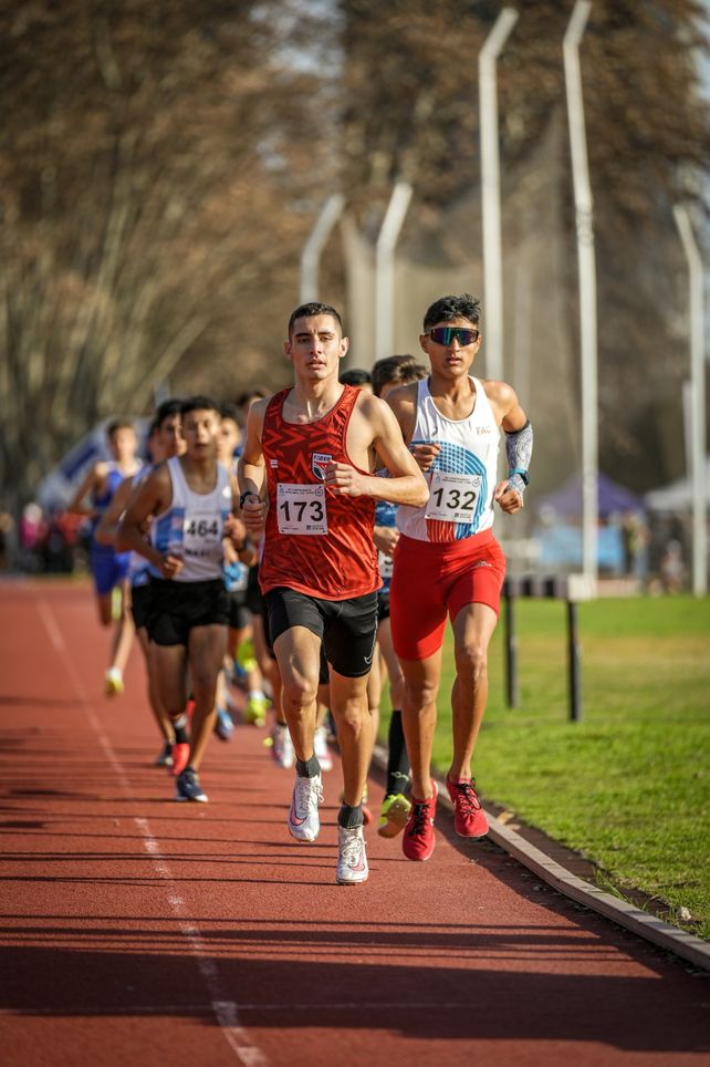 Máximo Andino competirá en 3.000 metros libre Máximo Andino competirá en 3.000 metros libre
