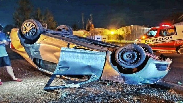 Vuelco a la altura de San Salvador. Vuelco a la altura de San Salvador.