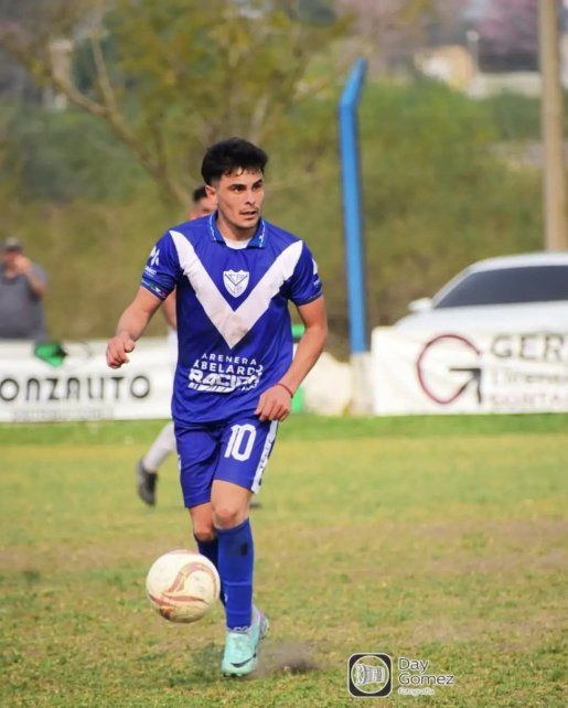 Enzo Salas jugador de Vélez Sarsfield de la Liga de fútbol de Chajarí. Enzo Salas jugador de Vélez Sarsfield de la Liga de fútbol de Chajarí.