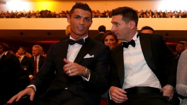 Forbes publicó la lista de futbolistas mejores pagos: Ronaldo primero, el puesto de Messi y la sorpresa. Forbes publicó la lista de futbolistas mejores pagos: Ronaldo primero, el puesto de Messi y la sorpresa.