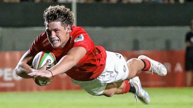 Lautaro Cipriani apoyó cinco tries en la campaña de Dogos. Lautaro Cipriani apoyó cinco tries en la campaña de Dogos.