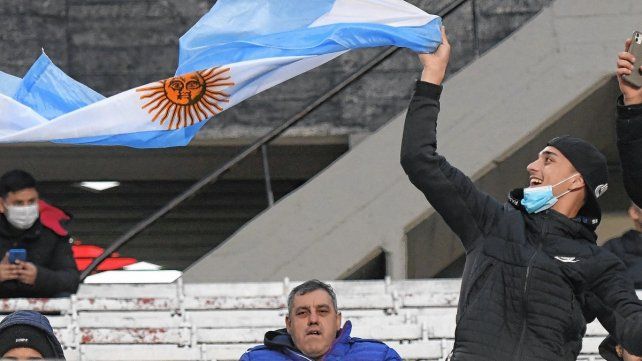 Los hinchas se acercaron desde muy temprano para alentar a la Argentina.
