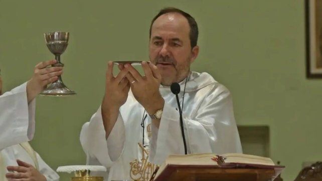 El padre Diego Rausch se va de Santa Teresita: el arzobispo lo traslada a La Paz El padre Diego Rausch se va de Santa Teresita: el arzobispo lo traslada a La Paz