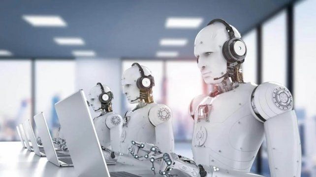 Comienza la campaña en medios audiovisuales de cara a las PASO, en épocas en que la comunicación política produce spots que parecen obra de robots.