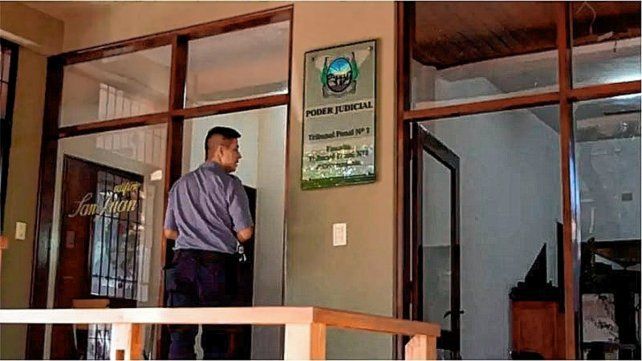 Un hombre de 66 años oriundo de Misiones fue condenado a 10 años de prisión, por abusar de su hijastra menor de edad y embarazarla en tres oportunidades.