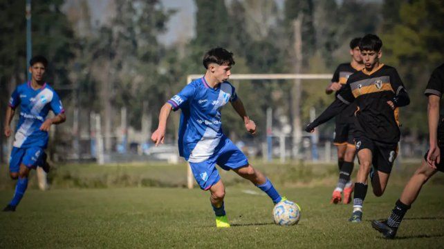 Mateo Quijano: estaba sin club, entrenaba sólo, llegó a Rosario y hoy se ilusiona con Racing Mateo Quijano: estaba sin club, entrenaba sólo, llegó a Rosario y hoy se ilusiona con Racing