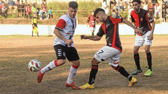 Palermo goleó a Los Toritos en barrio Rocamora. Palermo goleó a Los Toritos en barrio Rocamora.