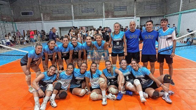Echagüe femenino derrotó 3 a 2 en la final a Estudiantes de la Asociación Paranaense de Vóleibol. Echagüe femenino derrotó 3 a 2 en la final a Estudiantes de la Asociación Paranaense de Vóleibol.
