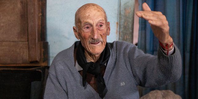 Todo oficio. Tito Bertoldi cuenta una vida de esfuerzo y feliz, junto al arroyo Los Zorzales.