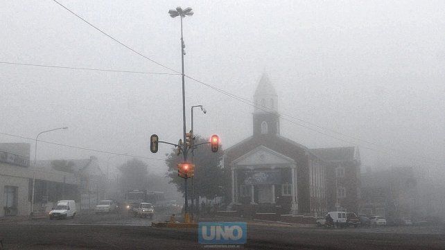 Luego de las lluvias del miércoles por la noche, una espesa niebla cubrió Paraná y gran parte del territorio entrerriano