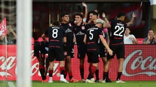 Estudiantes sufrió más de la cuenta pero se llevó los tres puntos. Estudiantes sufrió más de la cuenta pero se llevó los tres puntos.